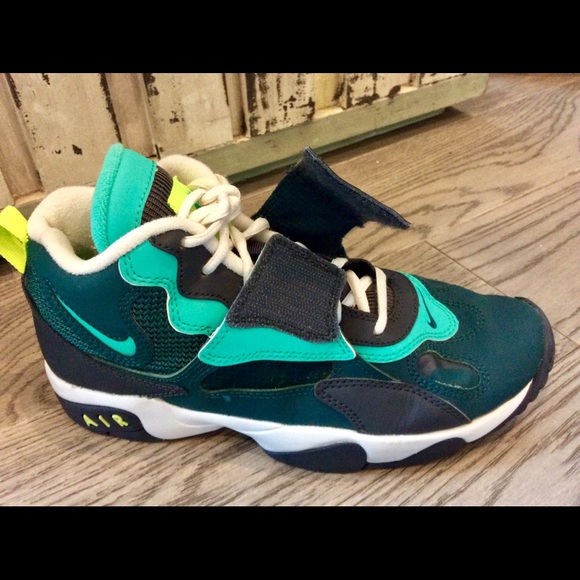 NIKE Air Speed Turf Dark Teal/White Size 5.5 - Picture 3 of 7